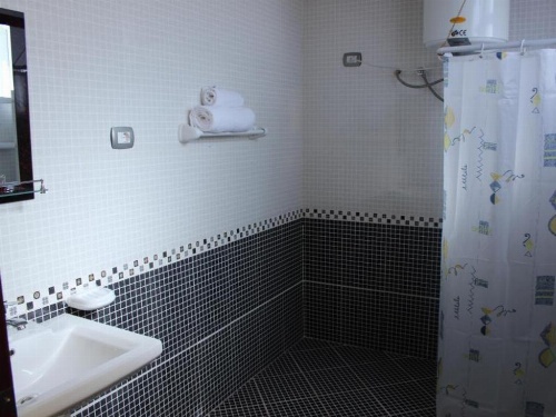 Oasis Apartment Hotel image 1