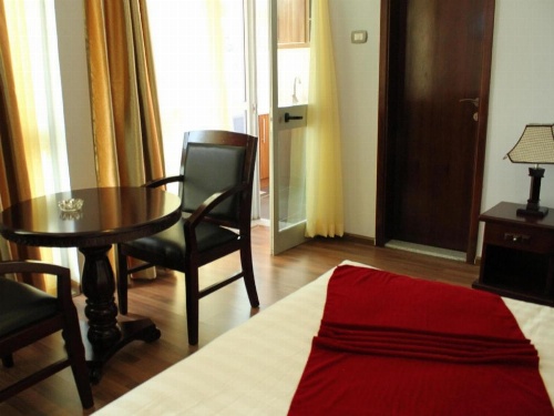 Oasis Apartment Hotel image 14