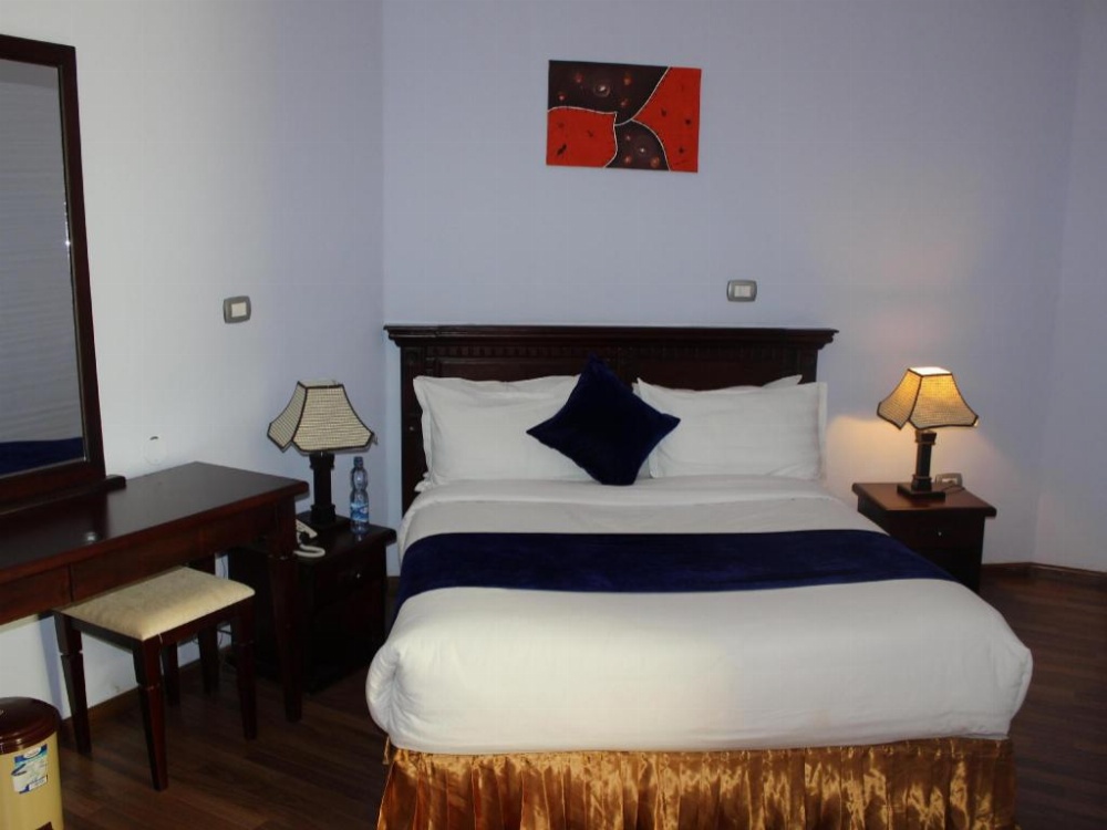 Oasis Apartment Hotel