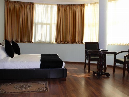 Oasis Apartment Hotel image 26