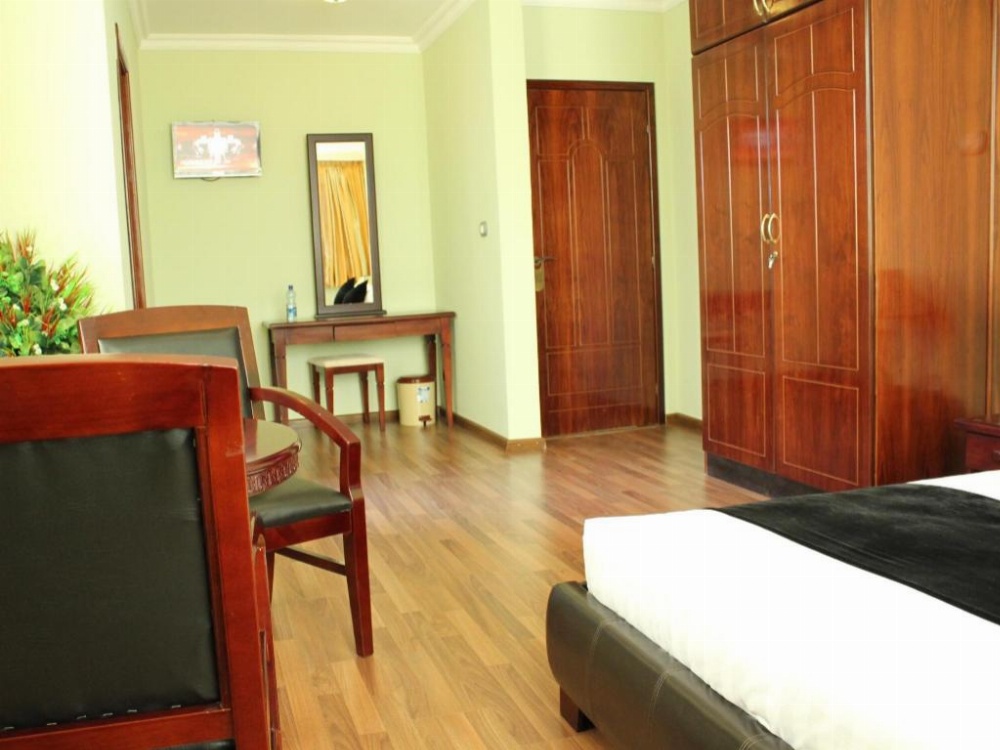 Oasis Apartment Hotel